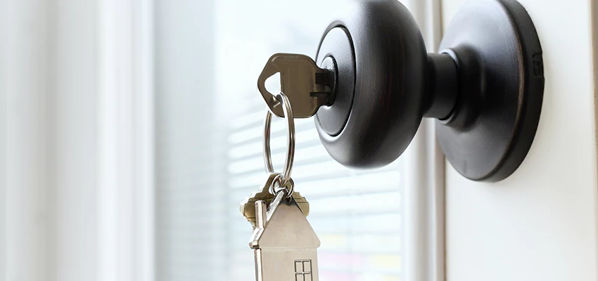 Bifold Door Knob Replacement in Castroville, California