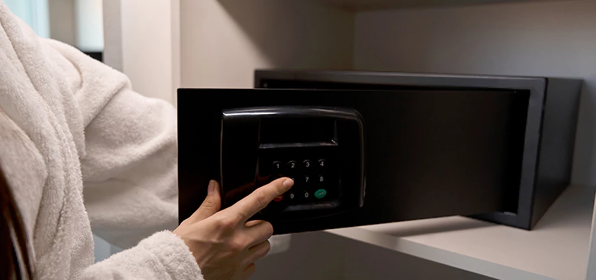 Safe Unlocking Service Company in Castroville, California