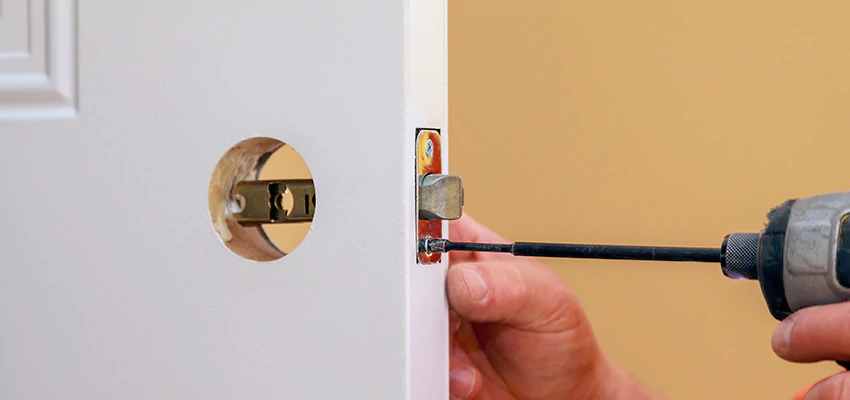 Stuck Door Knobs Repair in Castroville, CA